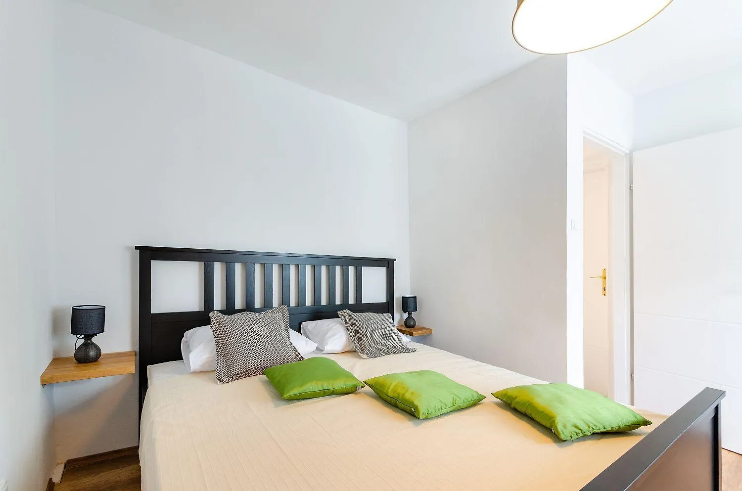 Renoviertes, Modernes Apartment Nur 200 Meter Zum Strand Mit Meerblick, Waschmaschine, Grill Crikvenica 0*,  Croatia